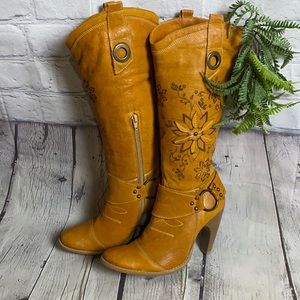 Rare Davos Gomma Leather Laser Cut Design Tall Cowgirl Coastal Heel Boots